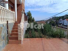 Houses (detached house), 204.00 m², near bus and train, almost new