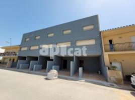 Houses (terraced house), 170.15 m², near bus and train, new, Centro