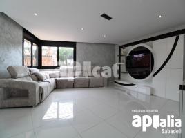  (unifamiliar aïllada), 322.00 m², حافلة قرب والقطار, جديد تقريبا, CAN GORGS II