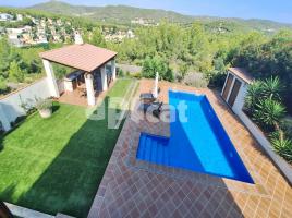 Casa (xalet / torre), 235.00 m², seminou, Calle Clotes