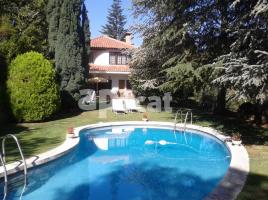 Houses (villa / tower), 220.00 m², Urbanización Sector Sur