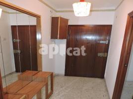 Flat, 63.00 m², near bus and train