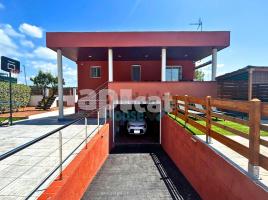 Casa (xalet / torre), 410.00 m², seminou