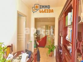 Casa (unifamiliar adosada), 310.00 m², cerca de bus y tren, Calle del Paral·lel, 10