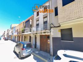 Casa (unifamiliar adosada), 310.00 m², cerca de bus y tren, Calle del Paral·lel, 10