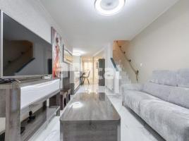 Casa (unifamiliar adosada), 100.00 m², cerca de bus y tren