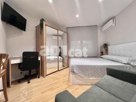 Apartament, 30.00 m², prop bus i metro, Calle del Caire