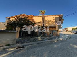 Casa (chalet / torre), 230.00 m², cerca de bus y tren, Calle Doctor Fleming