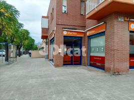 Local comercial, 69.00 m², cerca de bus y tren, Avenida Francesc Riera, 11