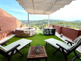 Houses (terraced house), 375 m², almost new, Zona