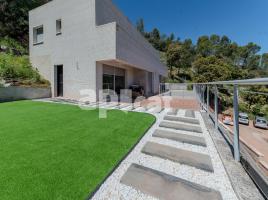 дома (особняк), 225.00 m², pядом автобусный и железнодорожный, новый, Sant Feliu del Racó