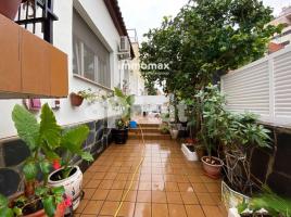 Houses (terraced house), 210 m², Zona