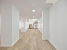 , 77.00 m², près de bus et de train, Calle de Moragas, 6