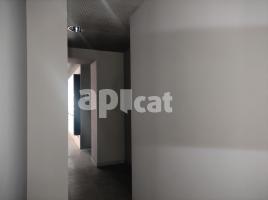 Local comercial, 2165.00 m², cerca de bus y tren, seminuevo, Calle Eduardo Peña, 144