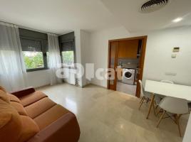 Apartament, 57.00 m², 附近的公共汽車和火車, 九成新, Avenida d'Álvarez de Castro