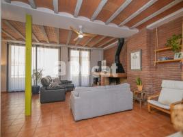 Dúplex, 300.00 m², cerca de bus y tren, seminuevo, Calle de Lepant