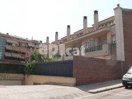 Casa (xalet / torre), 352.00 m², Plaza Mediterrani