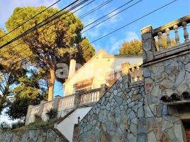 Houses (villa / tower), 125.00 m², Avenida de la Creu d'Aguilar