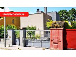 Unifamiliar adossada, 267.00 m², fast neu