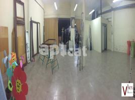 Local comercial, 375.00 m², prop de bus i tren