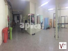 Local comercial, 375.00 m², prop de bus i tren