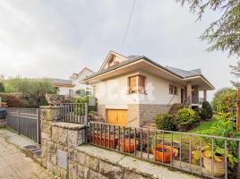 Casa (xalet / torre), 300.00 m², Avenida del Montseny