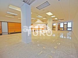 For rent business premises, 512 m², Zona