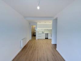 Flat, 57.00 m², almost new