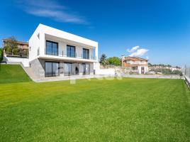 Casa (xalet / torre), 228.00 m², nou