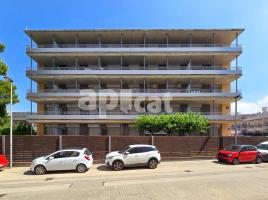 Apartamento, 57.00 m², seminuevo, Calle de Joanot Martorell, 68