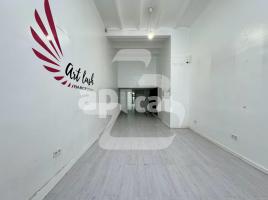 Local comercial, 121.00 m², cerca de bus y tren, Calle d'Entença