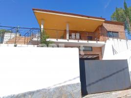  (xalet / torre), 290.00 m², fast neu