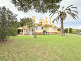 Casa (xalet / torre), 729.00 m²