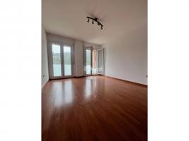 Pis, 63.00 m², seminou