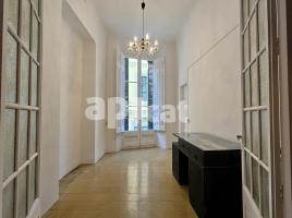 Piso, 139.00 m², cerca de bus y tren, Calle de Peralada, 48