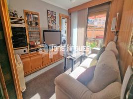 Piso, 97.00 m², cerca de bus y tren