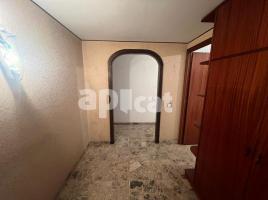 Piso, 185.00 m², cerca de bus y tren