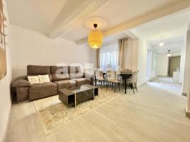 Piso, 120.00 m², cerca de bus y tren