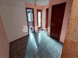 Piso, 66.00 m², cerca de bus y tren