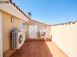 Duplex, 97.00 m², near bus and train, almost new, Les Roquetes