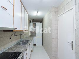 Pis, 97.00 m², prop de bus i tren, Corbera de Llobregat