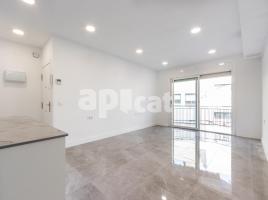 Piso, 111.00 m², cerca de bus y tren