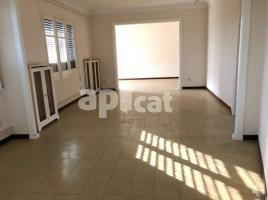 Pis, 220.00 m², prop de bus i tren