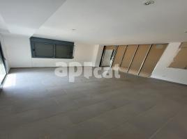 Pis, 204.00 m², prop de bus i tren, seminou