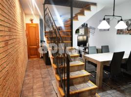 Casa (unifamiliar aislada), 88.00 m², cerca de bus y tren