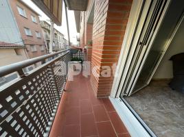 Piso, 85.00 m², cerca de bus y tren