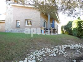 Houses (detached house), 460.00 m², near bus and train, almost new