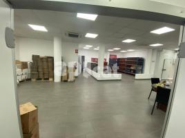 Business premises, 260.00 m², Llevant