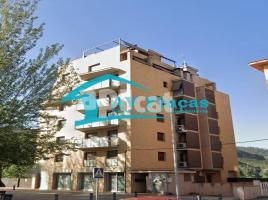 Pis, 64.00 m², حافلة قرب والقطار, جديد تقريبا