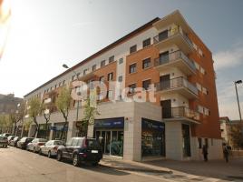 Lloguer local comercial, 90.00 m², illa